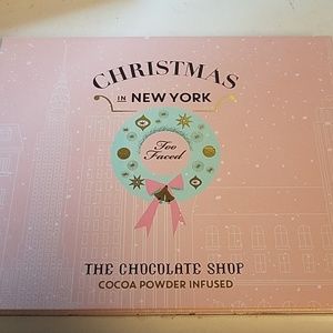 Too Faced Christmas in New York palette